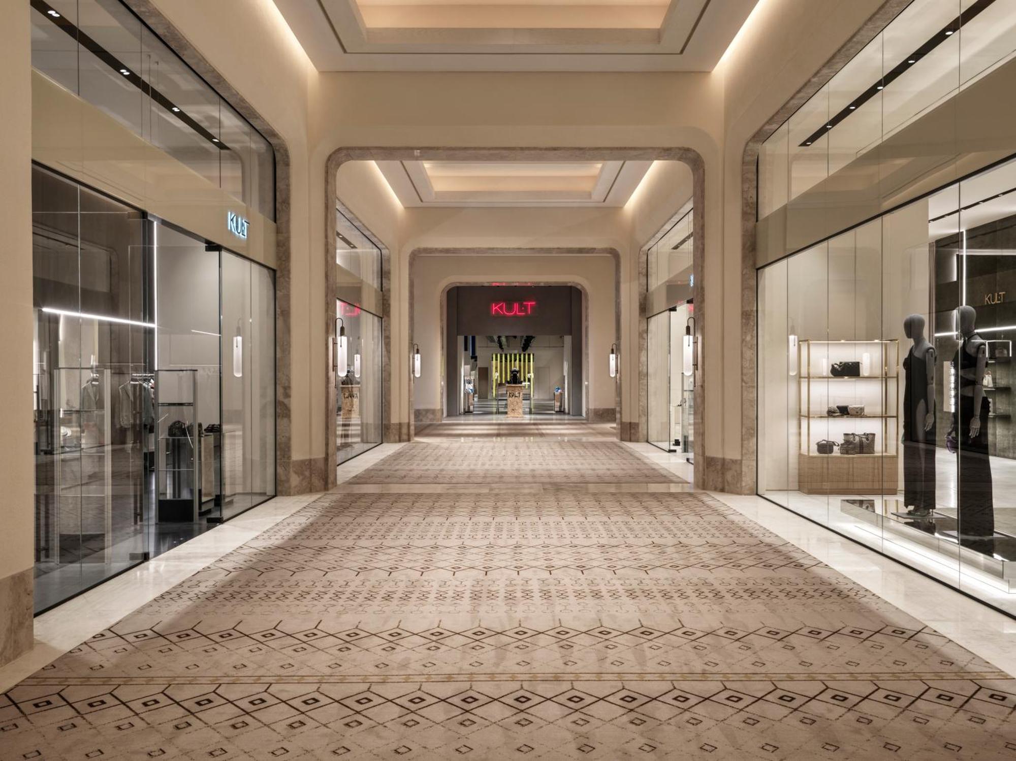 City Of Dreams Mediterranean - Integrated Resort, Casino & Entertainment ลิมาซอล ภายนอก รูปภาพ The interior of the shopping mall