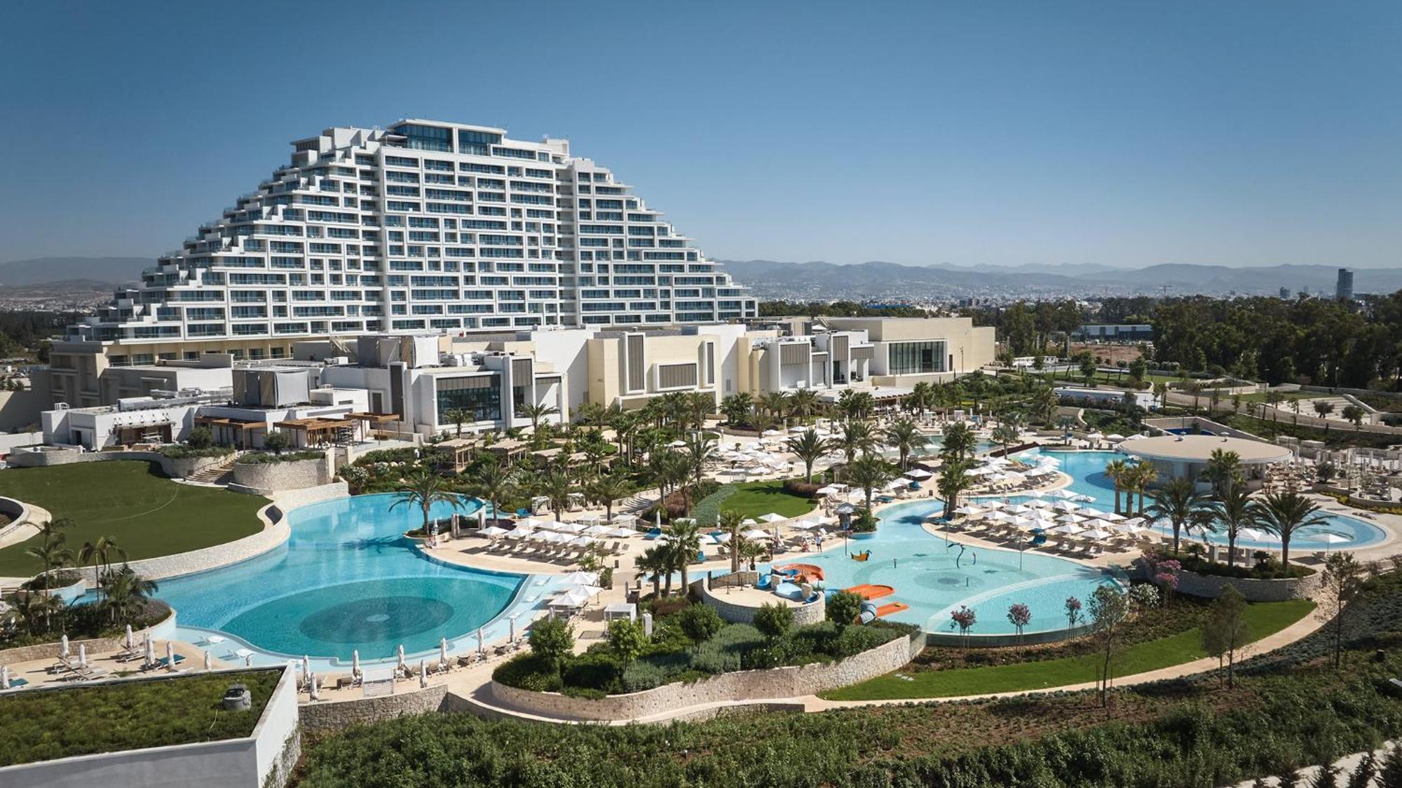 City Of Dreams Mediterranean - Integrated Resort, Casino & Entertainment ลิมาซอล ภายนอก รูปภาพ The Atlantis Resort