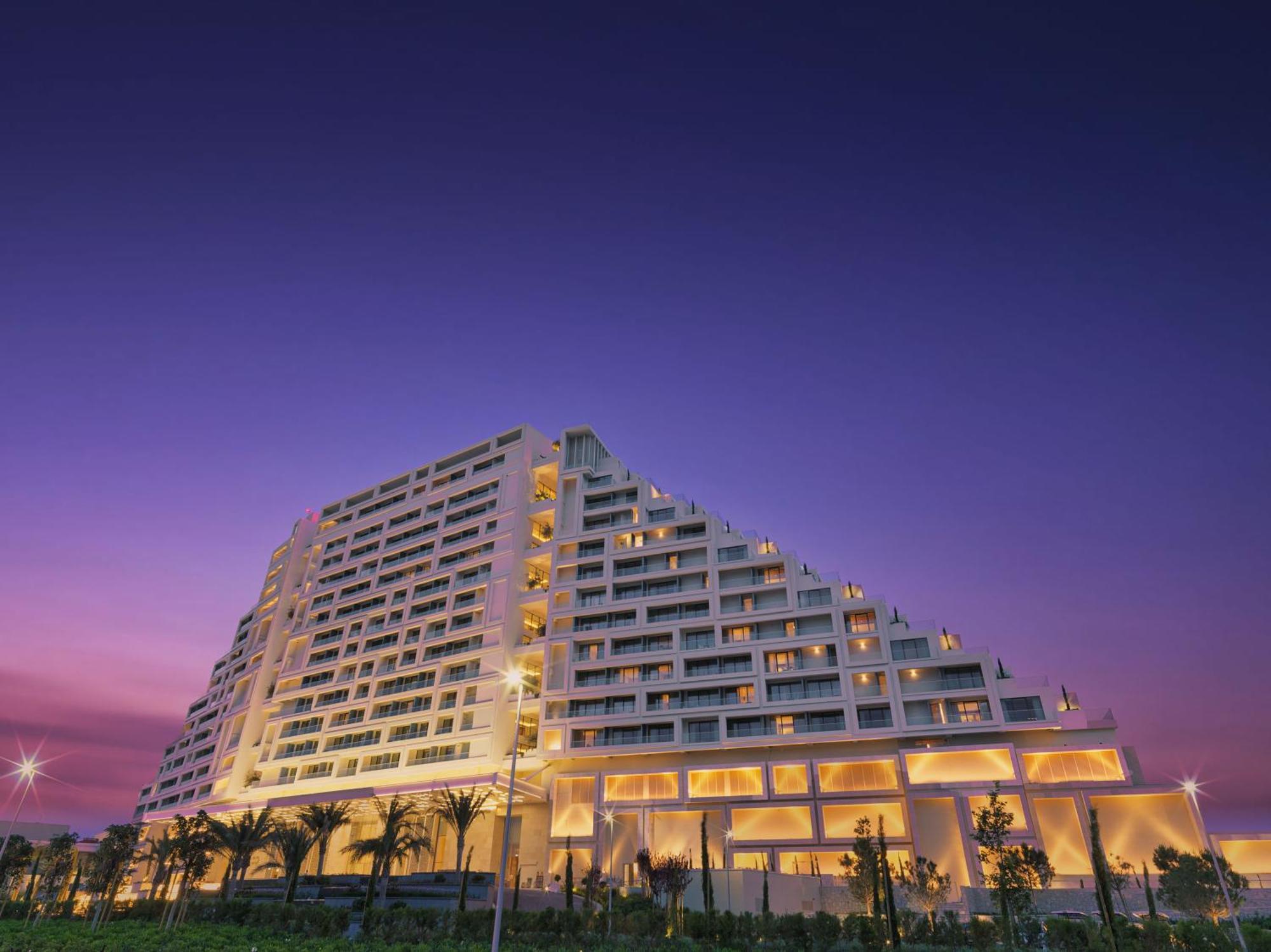 City Of Dreams Mediterranean - Integrated Resort, Casino & Entertainment ลิมาซอล ภายนอก รูปภาพ The Royal