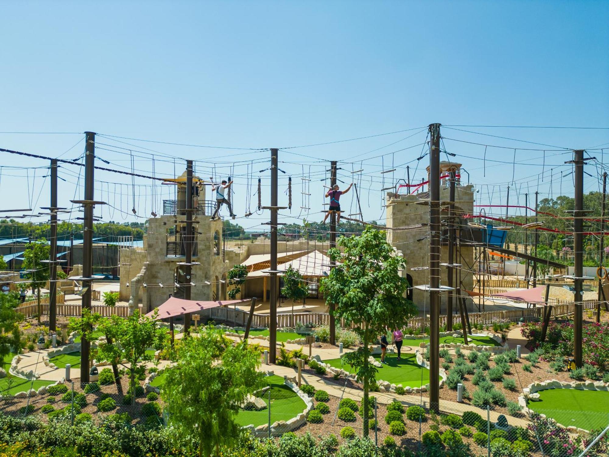 City Of Dreams Mediterranean - Integrated Resort, Casino & Entertainment ลิมาซอล ภายนอก รูปภาพ Adventure Park